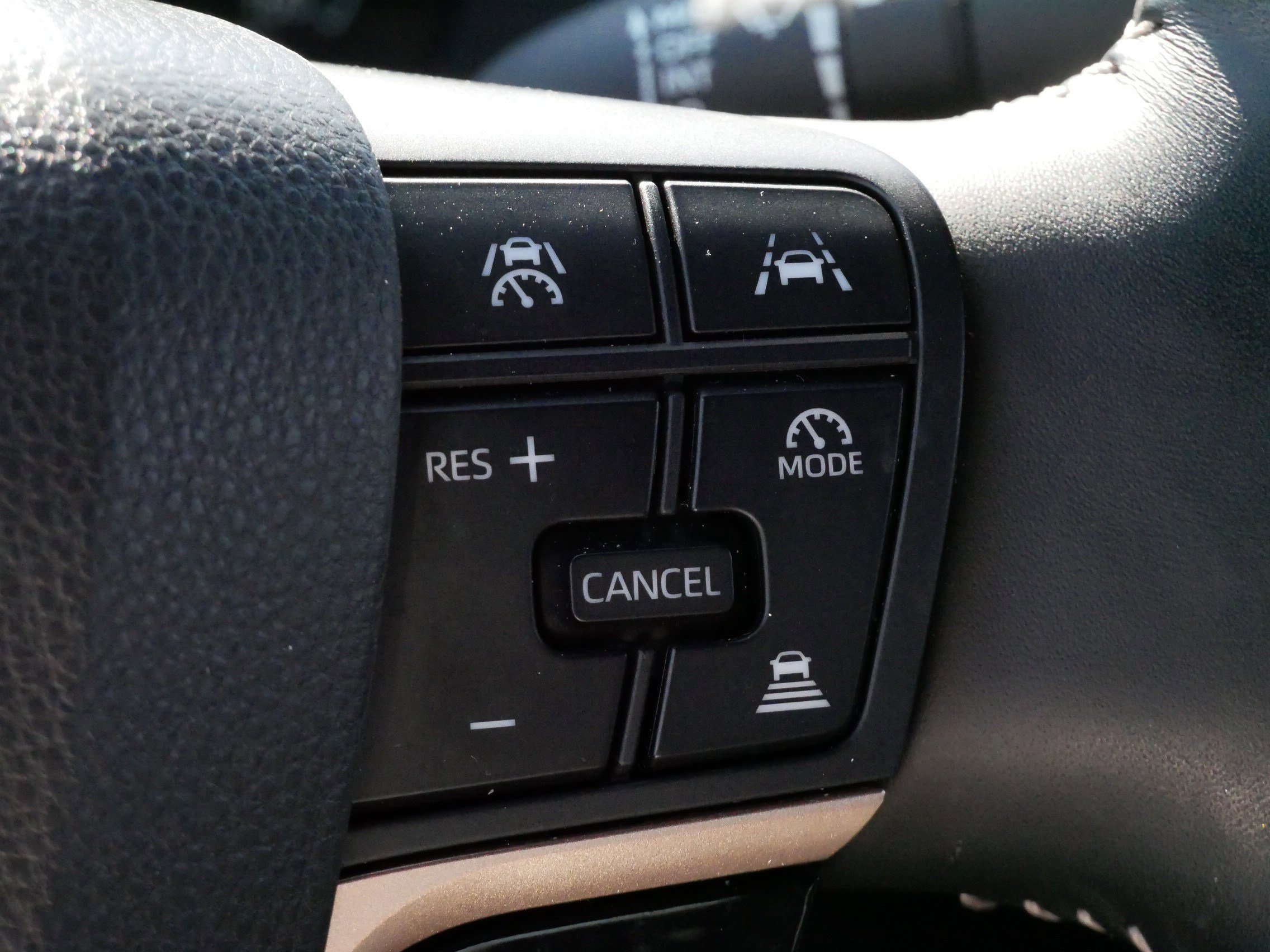 Certified 2025 Toyota Crown AWD/4WD image 25