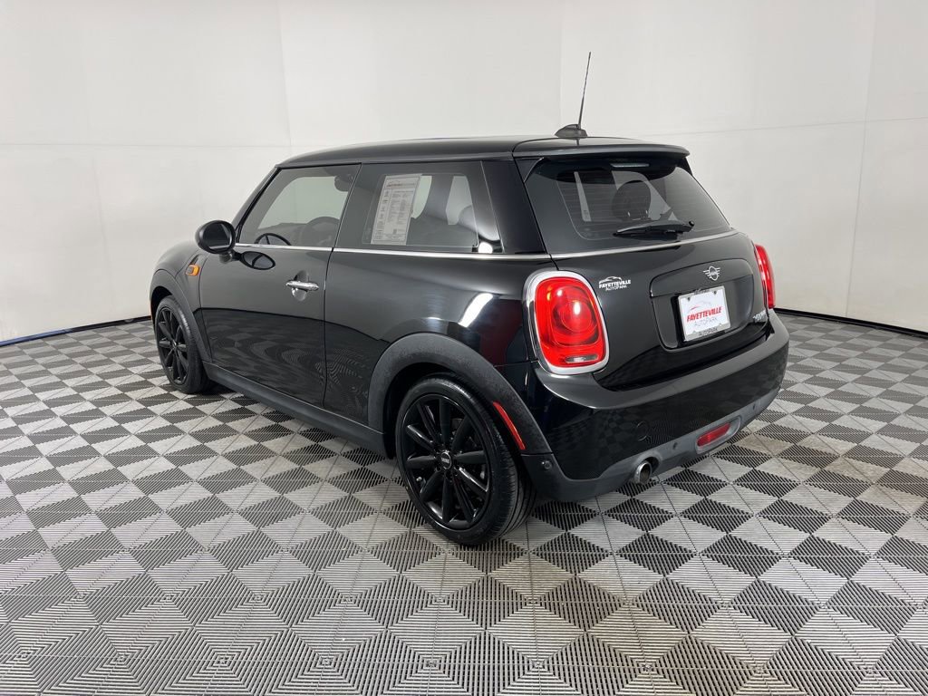 Used 2019 MINI Cooper 2-Door Hardtop image 13