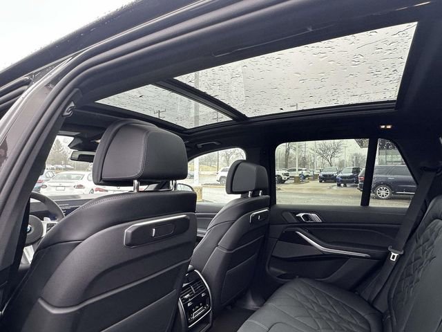 New 2026 BMW X5 xDrive40i w/ M Sport Package AWD/4WD image 11