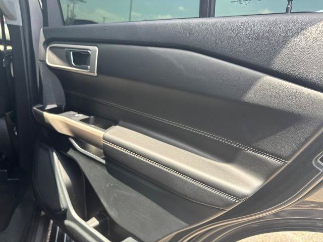 Certified 2023 Ford Explorer XLT RWD image 23