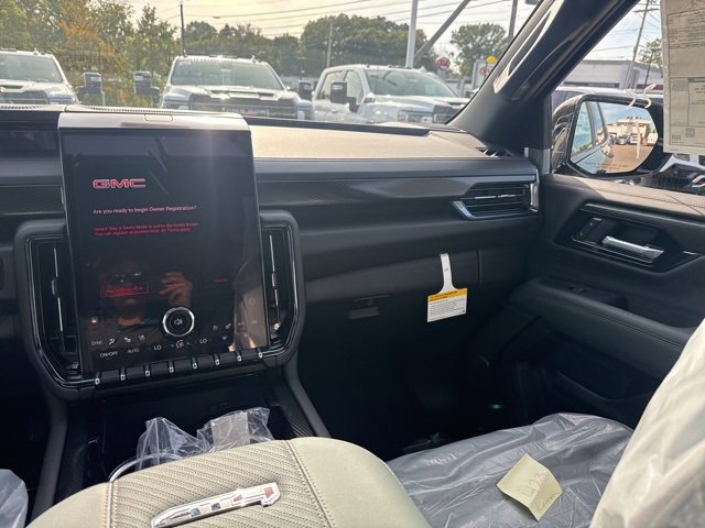 New 2026 GMC Yukon AT4 w/ AT4 Premium Package image 16