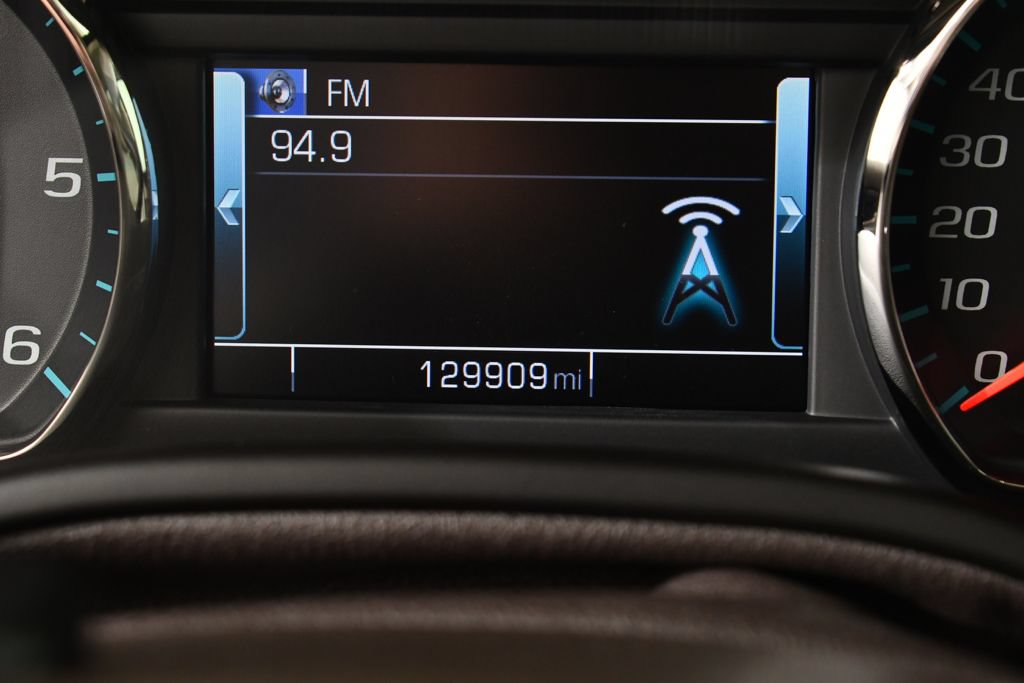 Used 2018 Chevrolet Suburban Premier AWD/4WD image 25