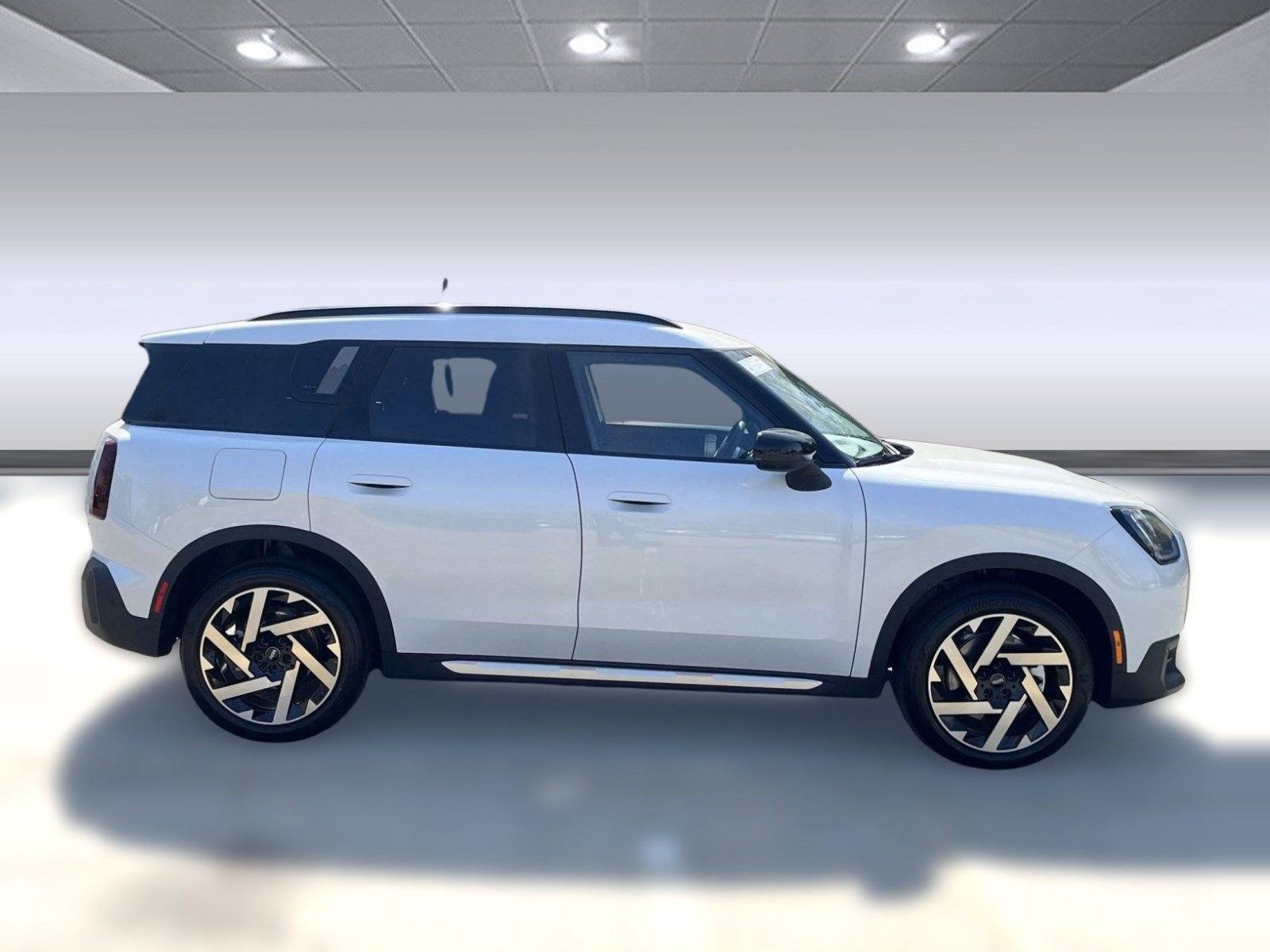 Used 2025 MINI Cooper Countryman S w/ Comfort Package Max image 8