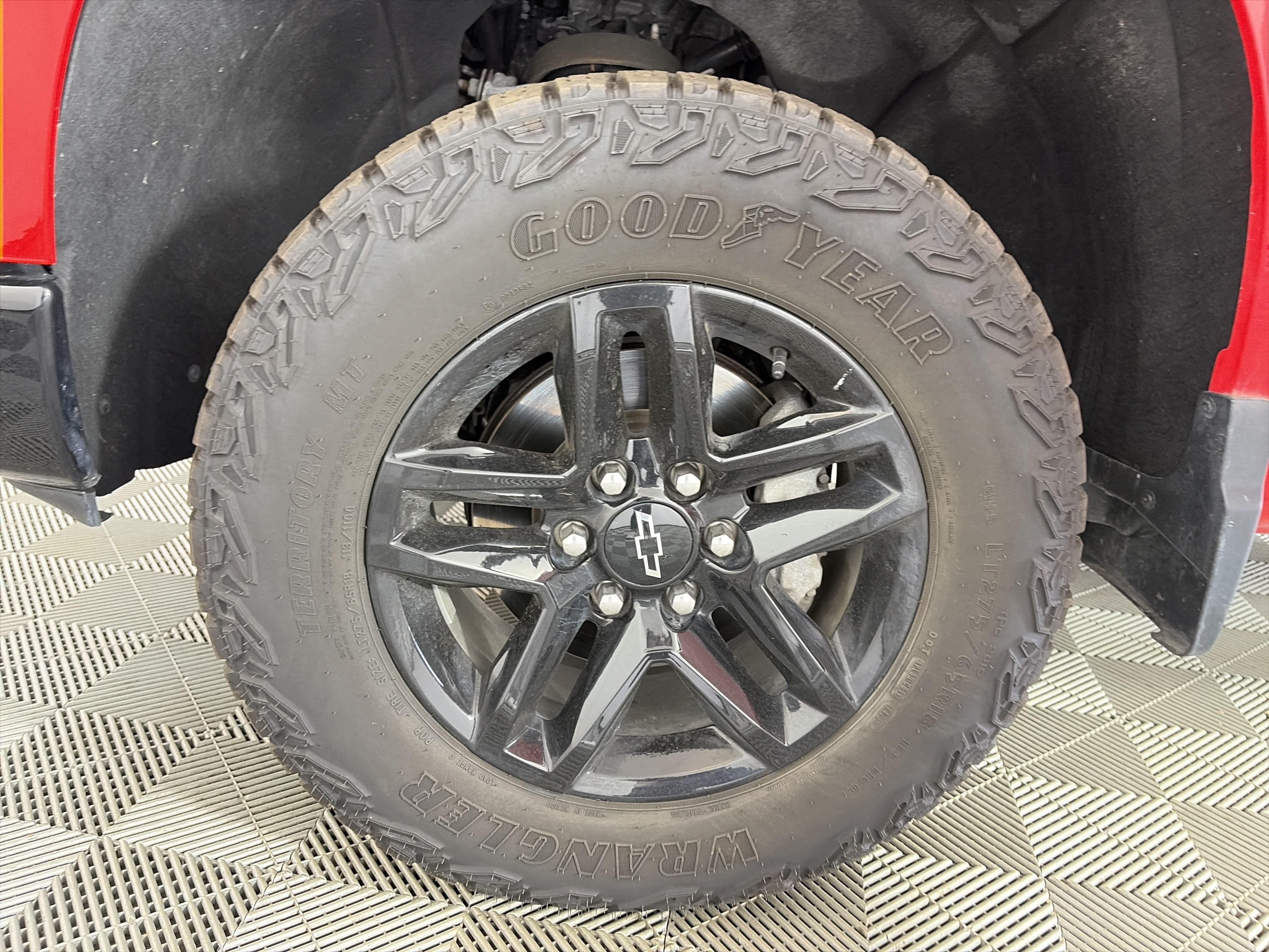 Used 2024 Chevrolet Silverado 1500 Custom Trail Boss w/ LPO, Dark Essentials Package AWD/4WD image 13