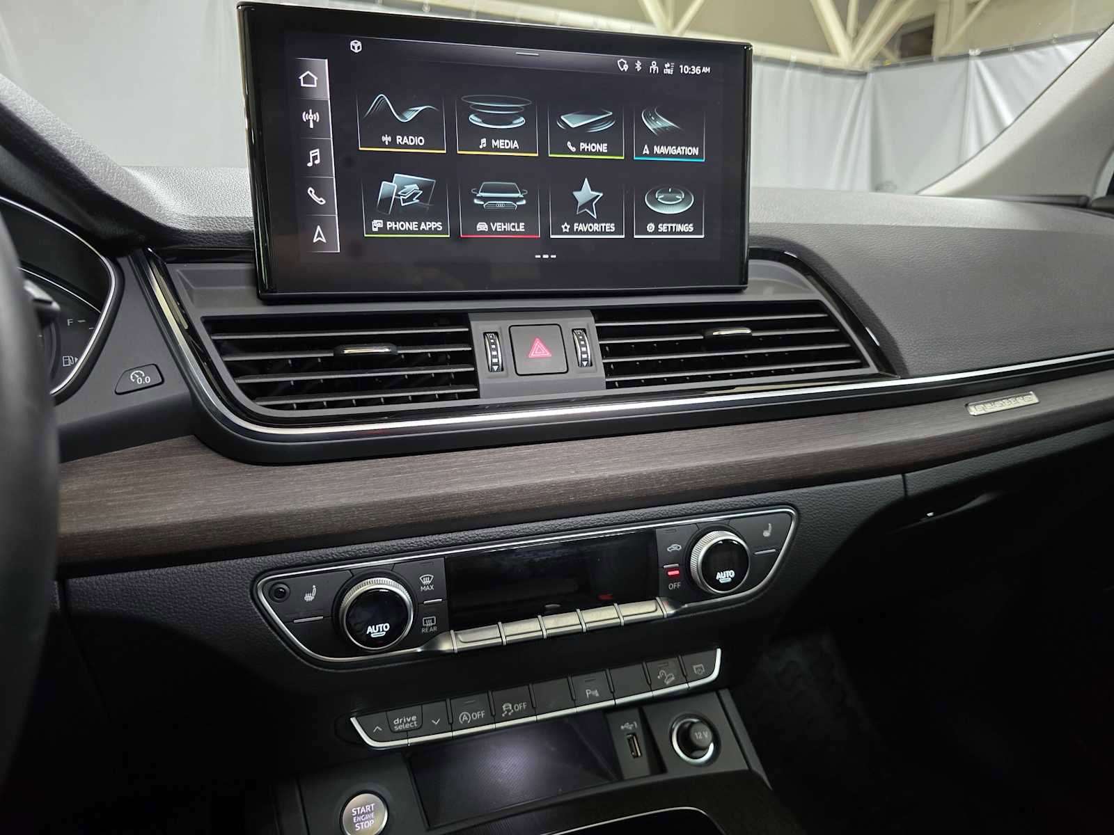 Used 2022 Audi Q5 2.0T Premium w/ Convenience Package image 29