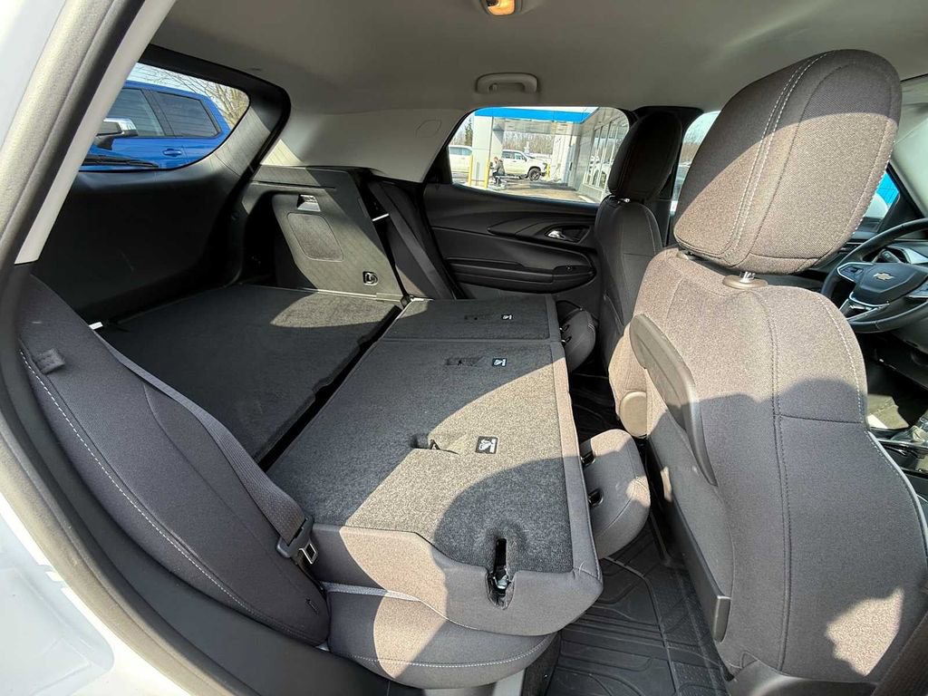 Used 2026 Chevrolet TrailBlazer LT w/ Convenience Package image 32
