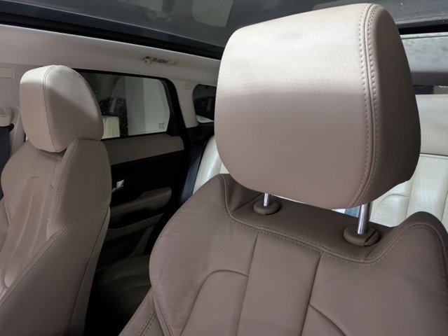 Used 2015 Land Rover Range Rover Evoque Pure Plus image 14