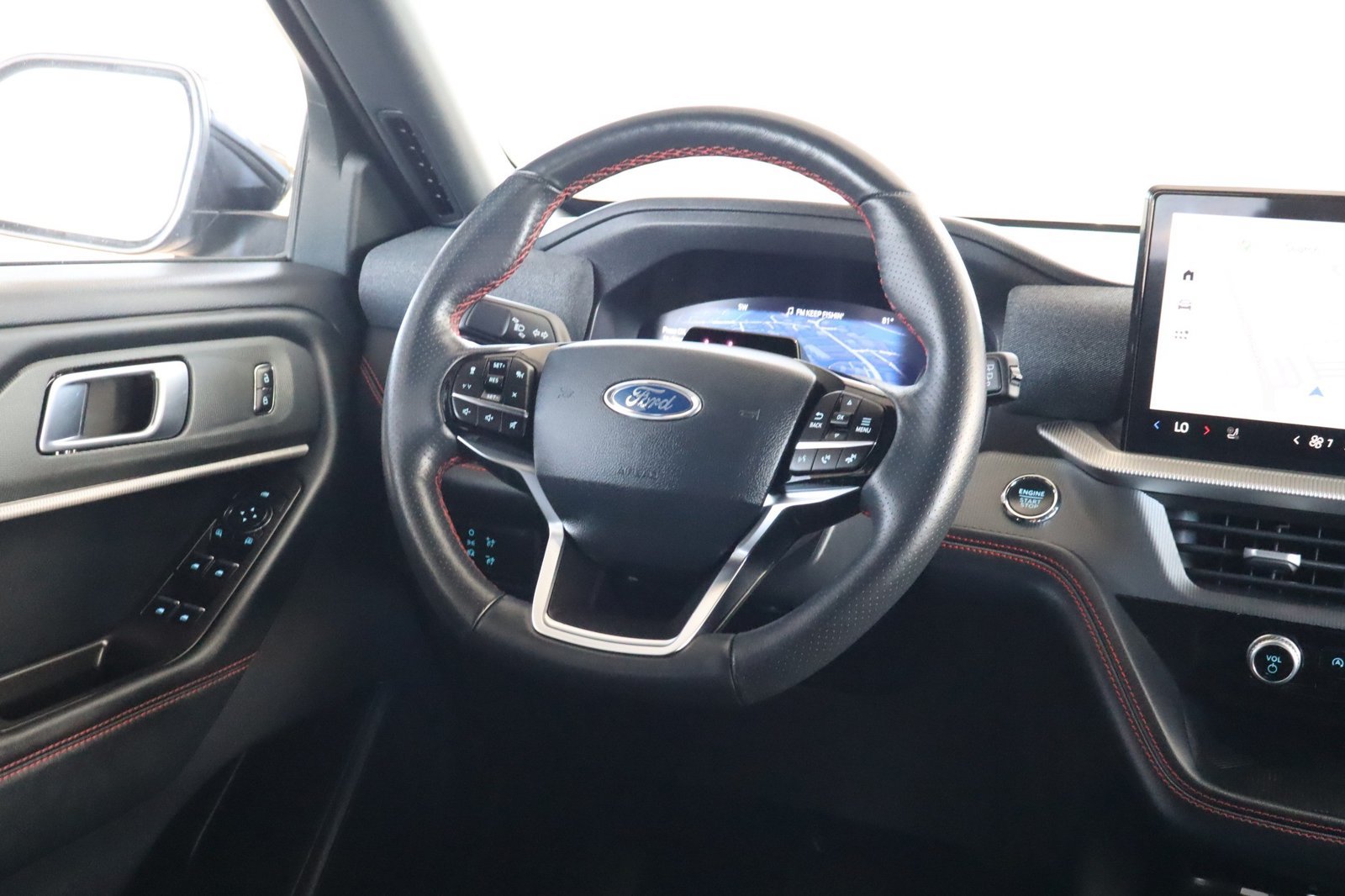 Used 2025 Ford Explorer ST-Line AWD/4WD image 28