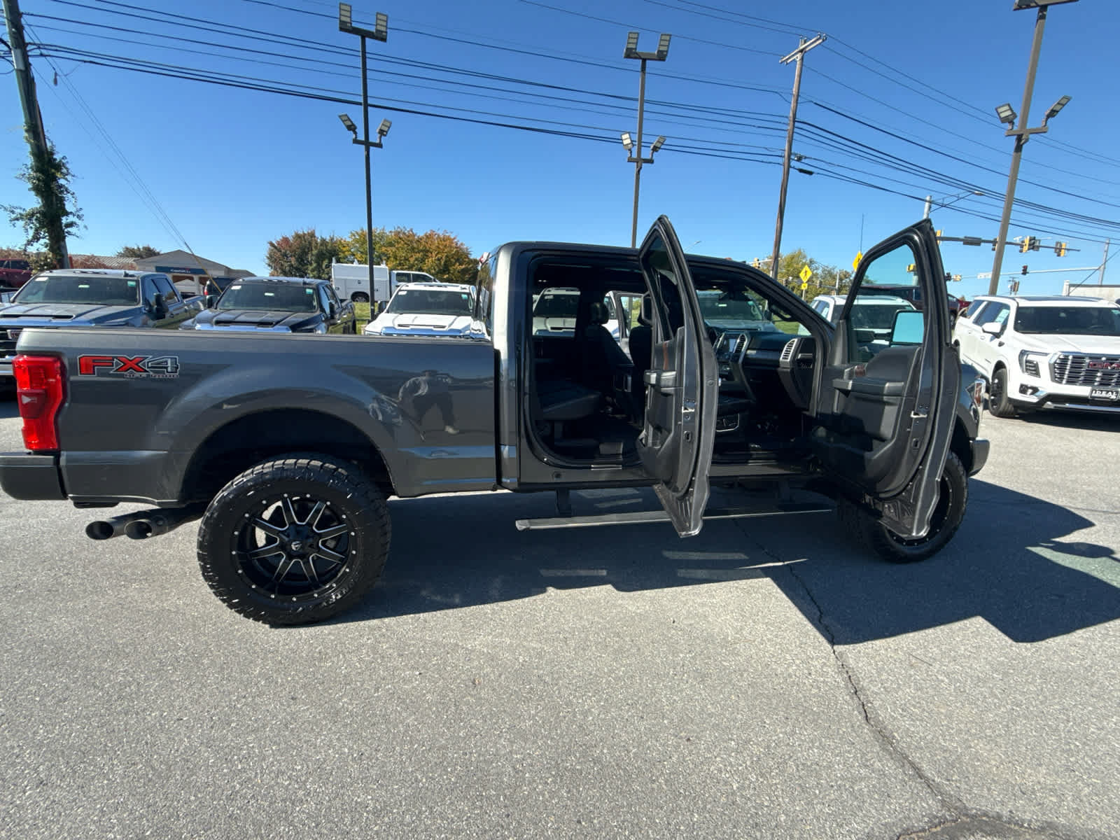 Used 2017 Ford F250 Platinum w/ Platinum Ultimate Package AWD/4WD image 53