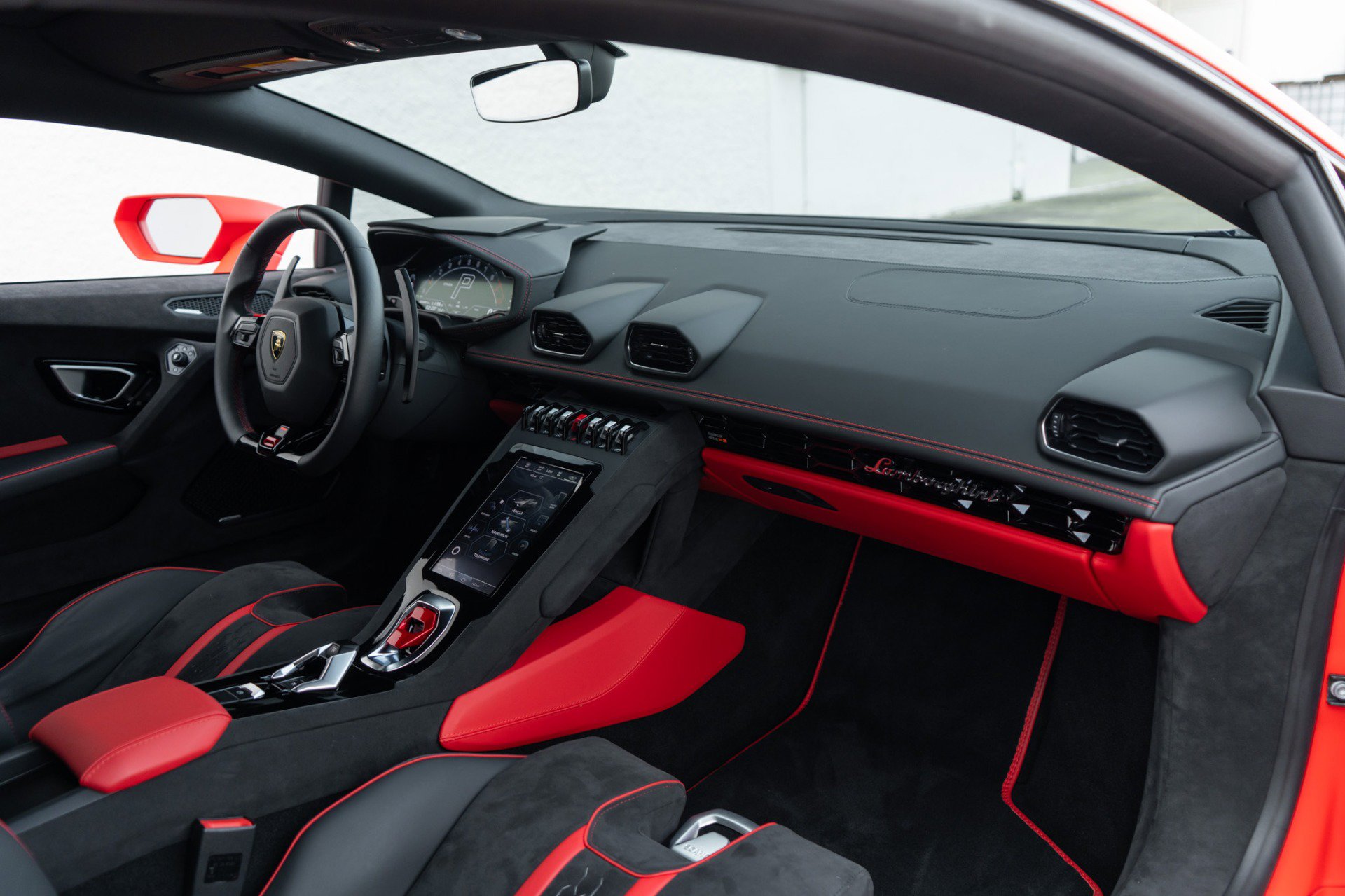 Used 2023 Lamborghini Huracan Tecnica image 17