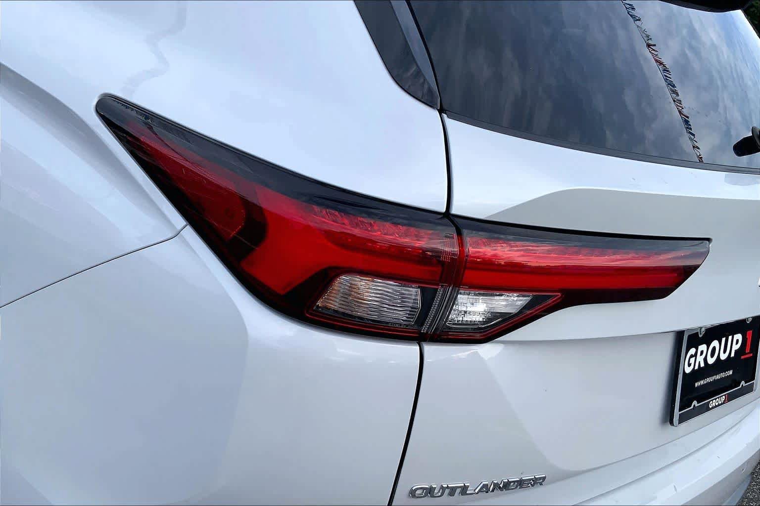 Used 2024 Mitsubishi Outlander SE FWD image 27