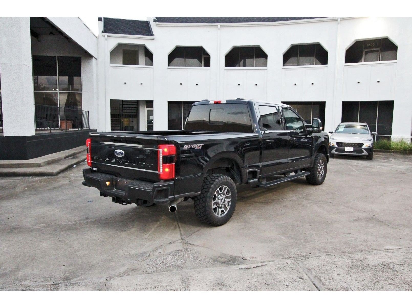 Used 2024 Ford F250 Lariat w/ Sport Appearance Package AWD/4WD image 7