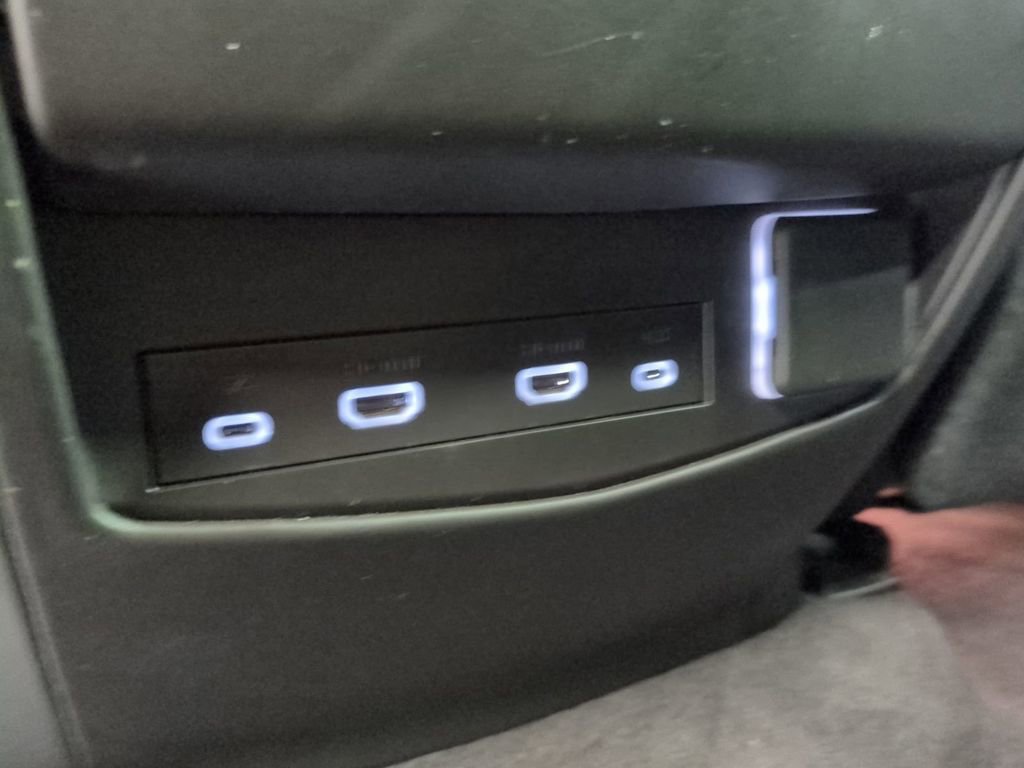 Used 2023 Cadillac Escalade Sport Platinum image 18