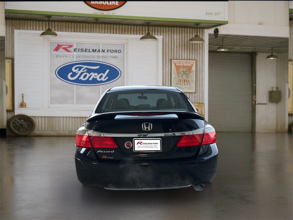 Used 2015 Honda Accord EX image 5