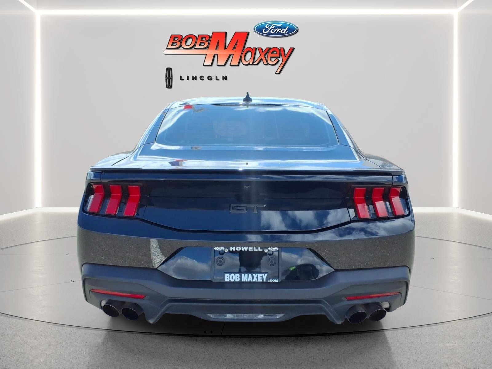 Used 2025 Ford Mustang GT RWD image 6