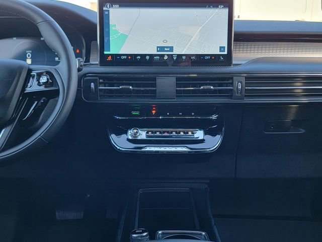 Certified 2024 Lincoln Corsair AWD image 27