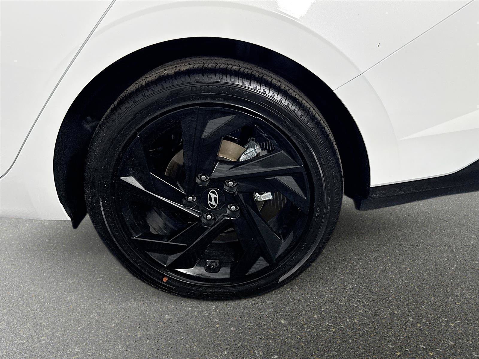 New 2026 Hyundai Elantra Sport FWD image 28