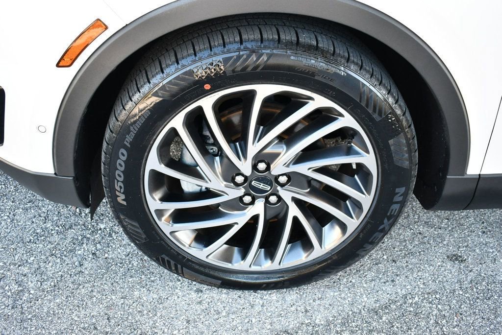 Used 2019 Lincoln Nautilus Reserve image 66