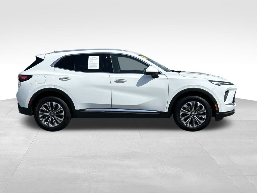 Used 2024 Buick Envision Preferred AWD/4WD image 2