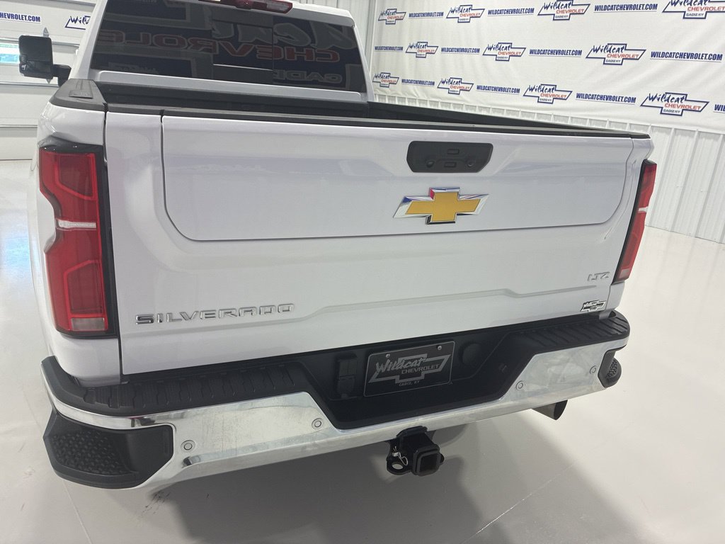 Used 2025 Chevrolet Silverado 2500 LTZ w/ LTZ Premium Package AWD/4WD image 5