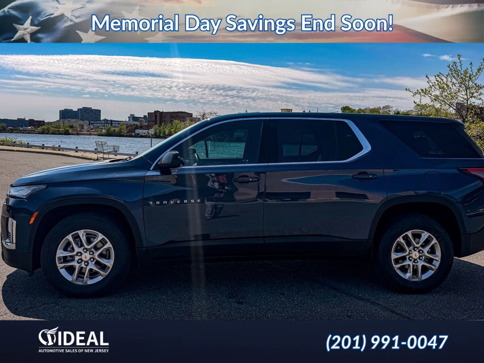 Used 2022 Chevrolet Traverse LS FWD image 4