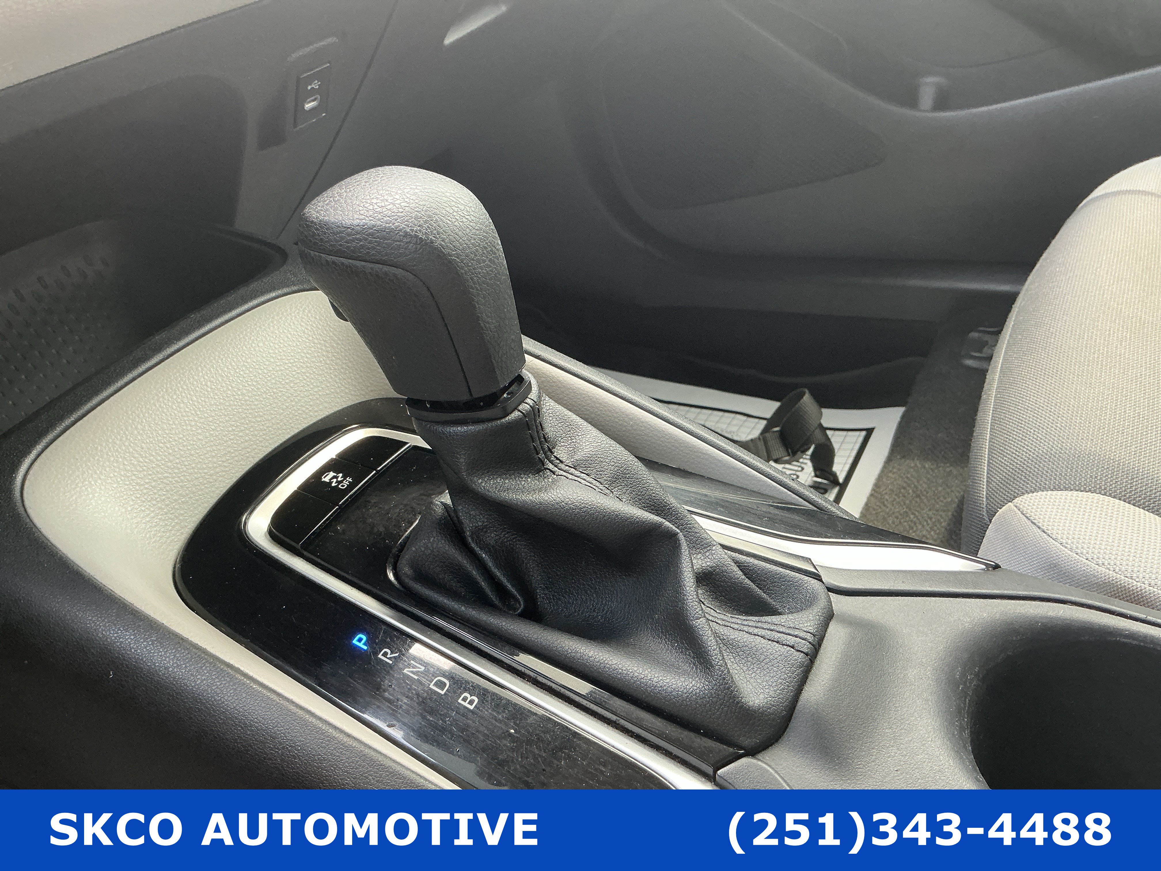 Used 2024 Toyota Corolla LE FWD image 23