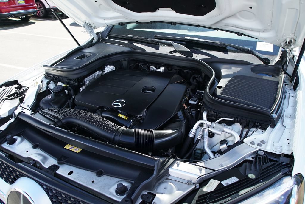 Used 2020 Mercedes-Benz GLC 300 4MATIC Coupe image 28