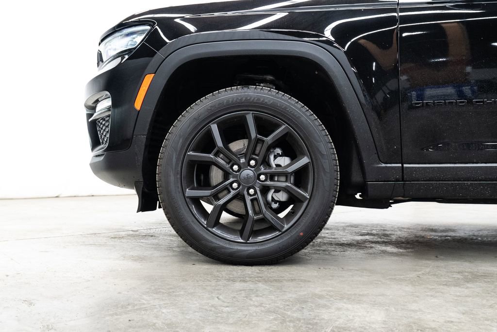 New 2025 Jeep Grand Cherokee Limited w/ Trailer Tow Package image 7