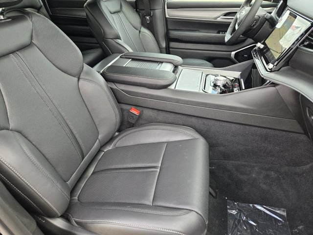 New 2026 Jeep Grand Wagoneer L Limited AWD/4WD image 11