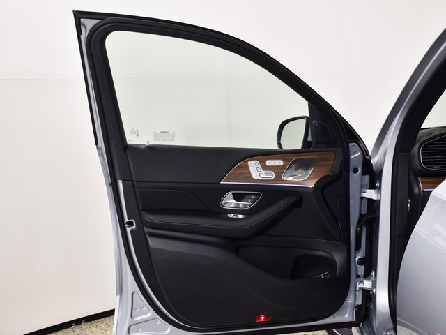 Certified 2025 Mercedes-Benz GLS 450 4MATIC image 14