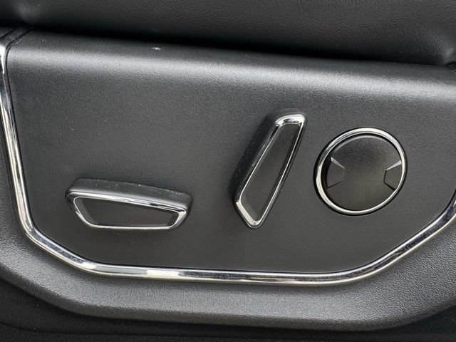 Used 2023 Ford Expedition Platinum image 28