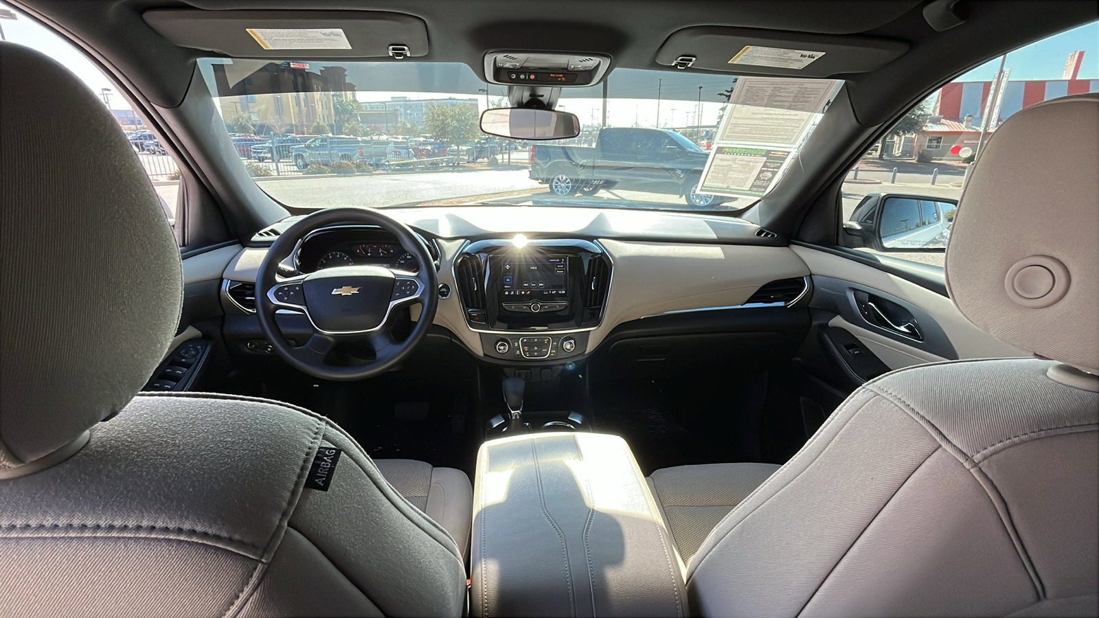 Used 2023 Chevrolet Traverse LS image 25