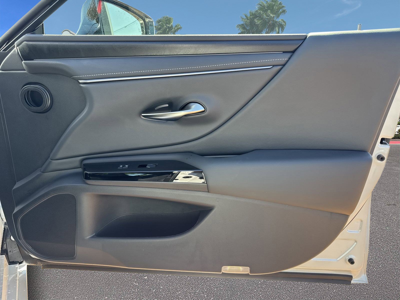 New 2025 Lexus ES 350 w/ Premium Package image 12