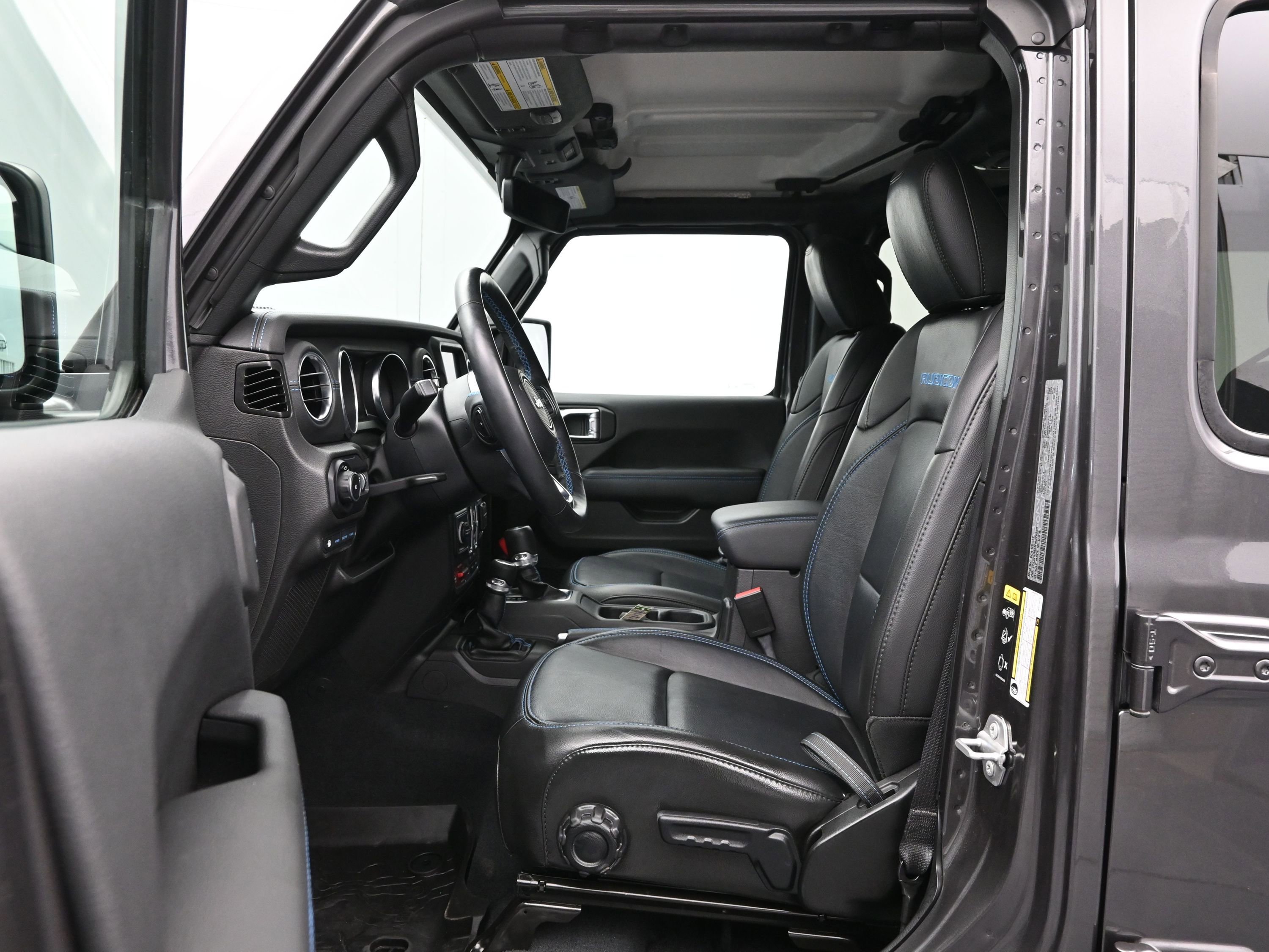 Used 2022 Jeep Wrangler Unlimited Rubicon 4xe w/ Cold Weather Group image 8