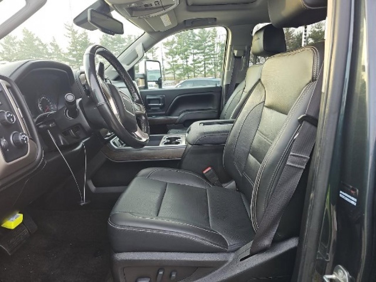 Used 2017 GMC Sierra 3500 Denali image 11