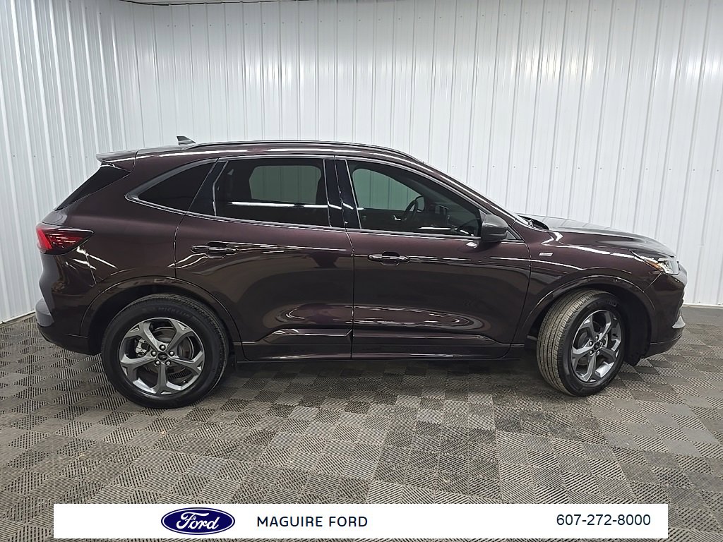Used 2023 Ford Escape ST-Line w/ Tech Pack #1 image 2