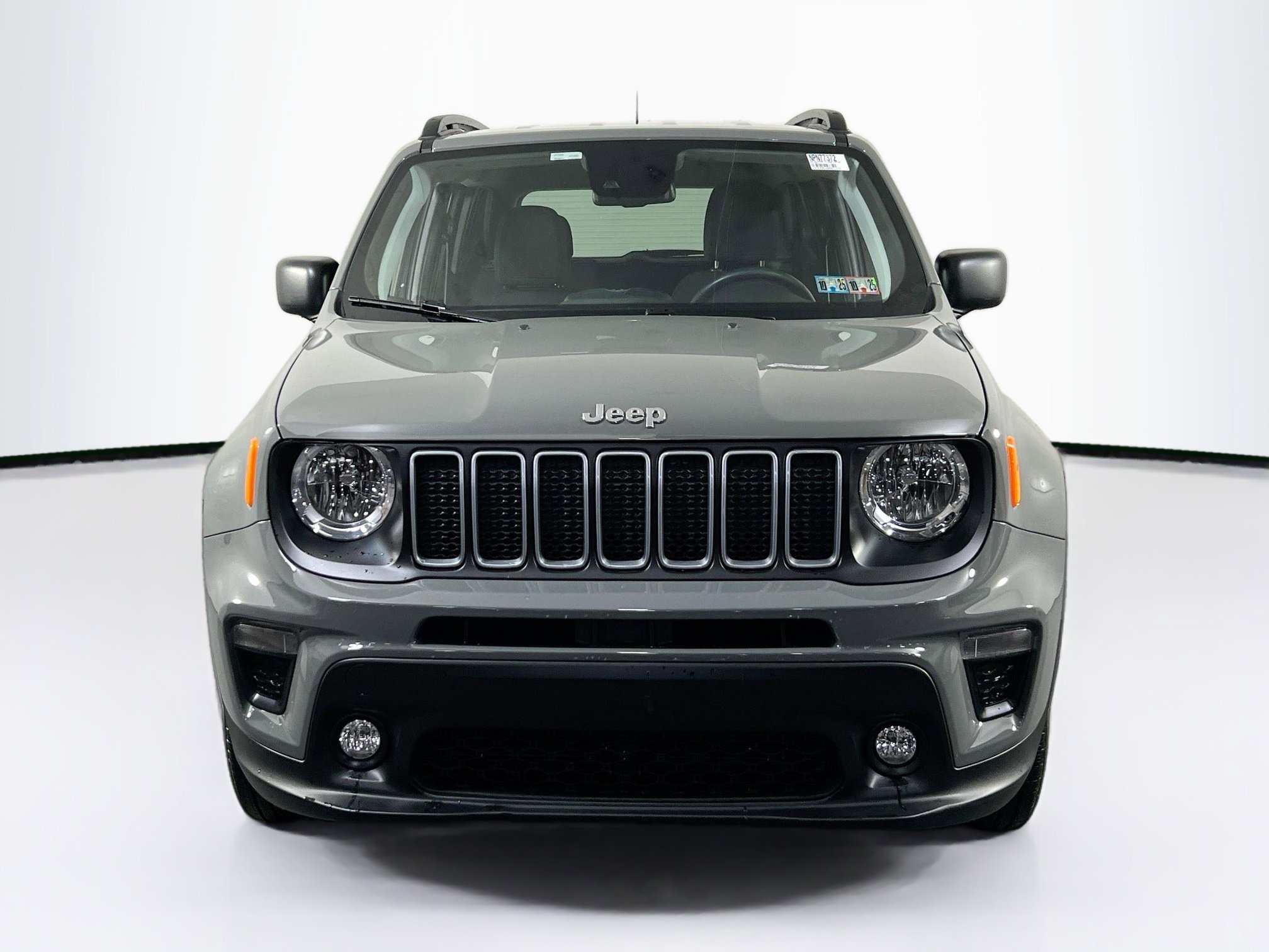 Used 2022 Jeep Renegade Latitude w/ Convenience Group AWD/4WD image 2