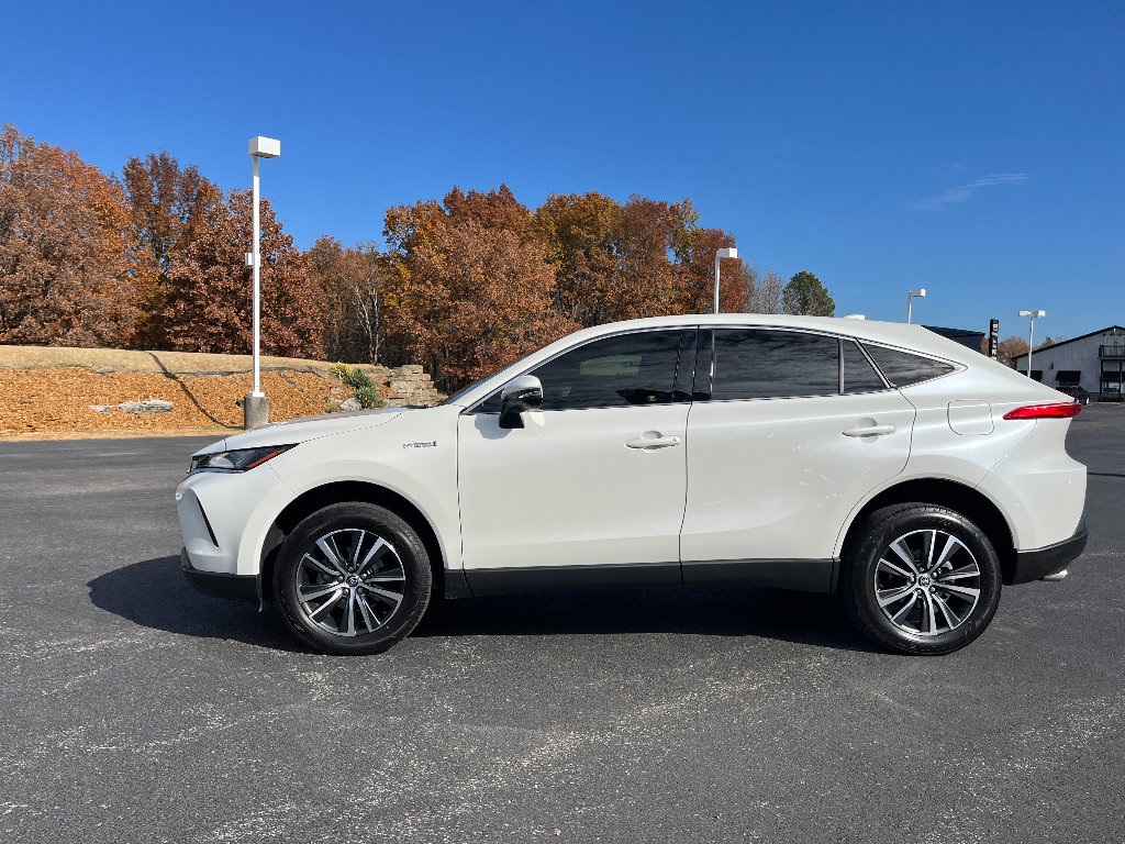 Used 2021 Toyota Venza LE image 4
