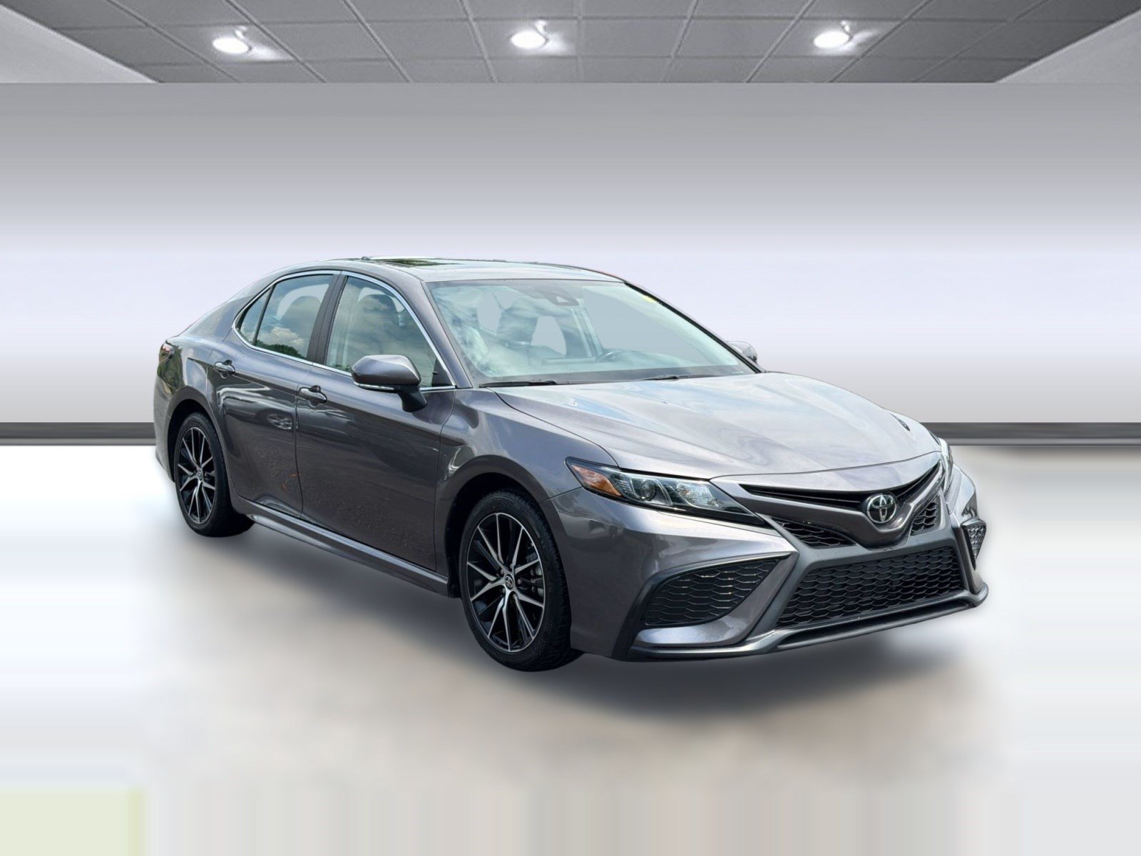 Used 2024 Toyota Camry SE w/ Cold Weather Package AWD/4WD image 7