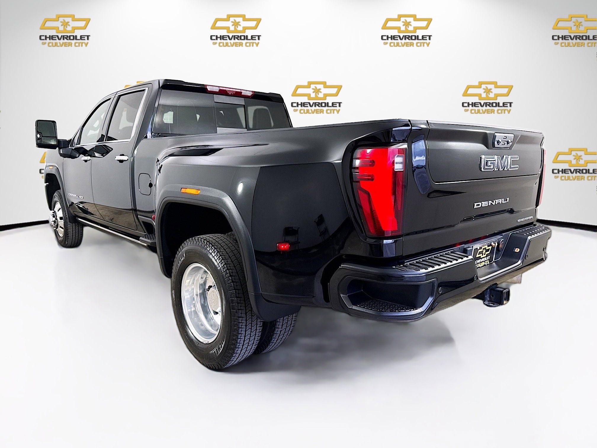 Used 2024 GMC Sierra 3500 Denali Ultimate image 5