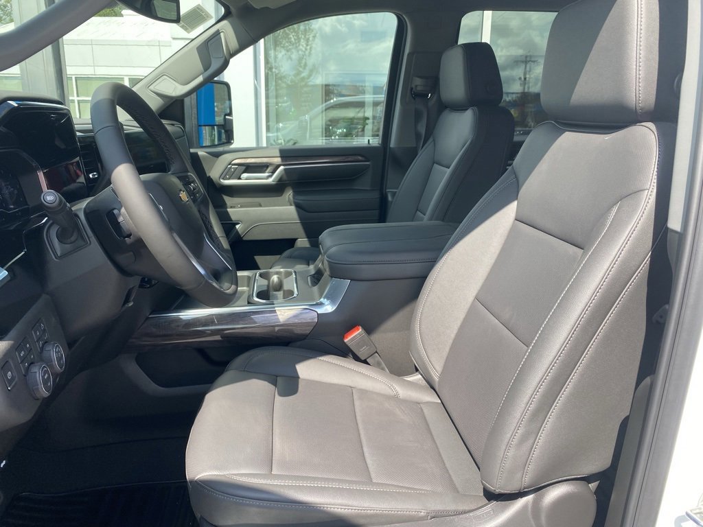 New 2025 Chevrolet Silverado 2500 LTZ w/ LTZ Convenience Package image 8