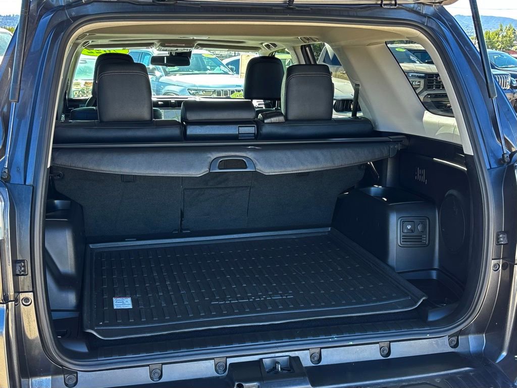 Used 2022 Toyota 4Runner Limited image 26