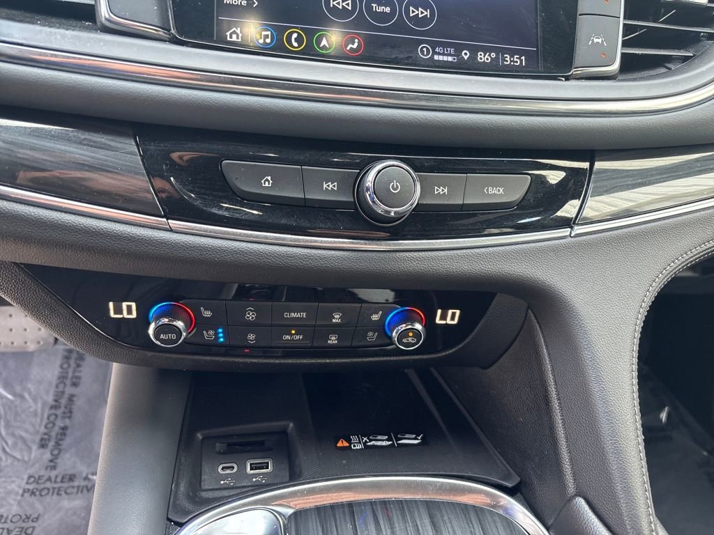 Used 2024 Buick Enclave Premium image 21