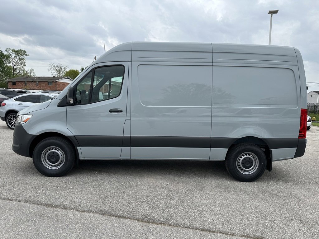 New 2024 Mercedes-Benz Sprinter 144 Cargo image 4