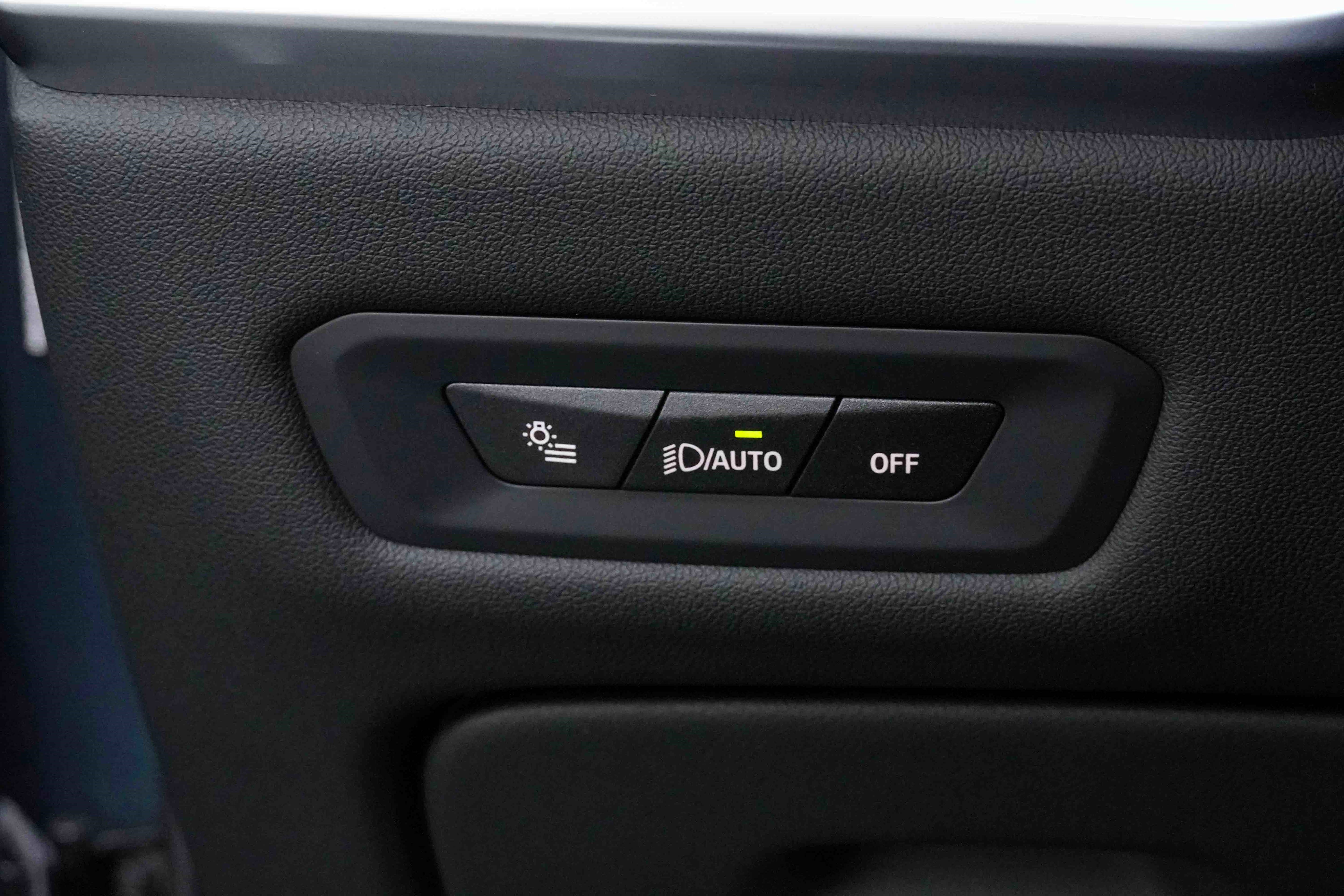 Certified 2025 BMW X5 xDrive40i image 17