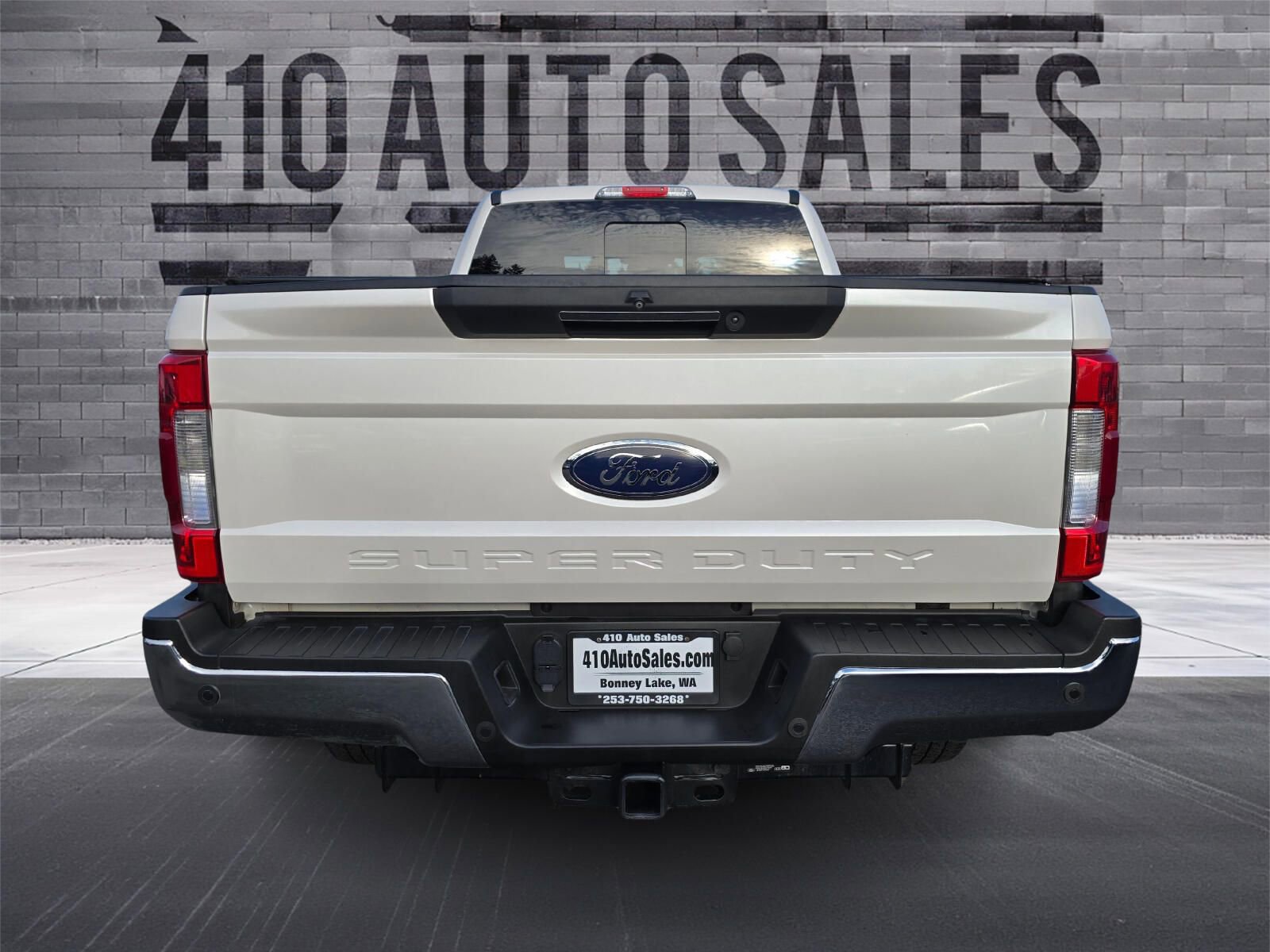 Used 2017 Ford F250 Lariat w/ Lariat Ultimate Package image 4