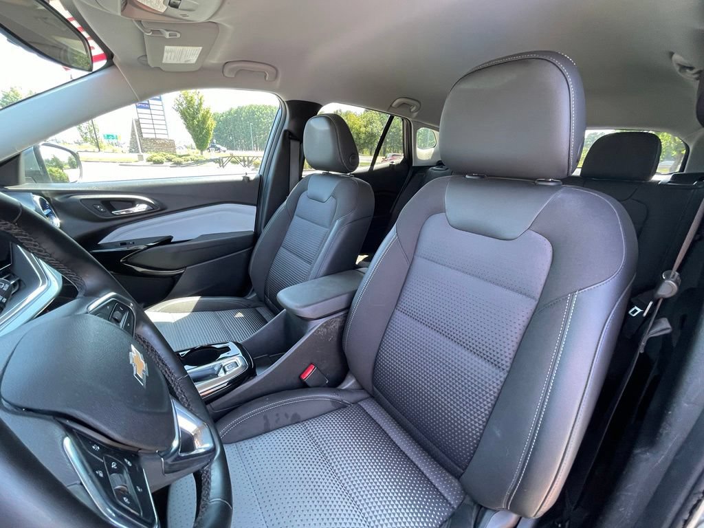 Used 2025 Chevrolet Trax LT w/ Driver Confidence Package FWD image 22