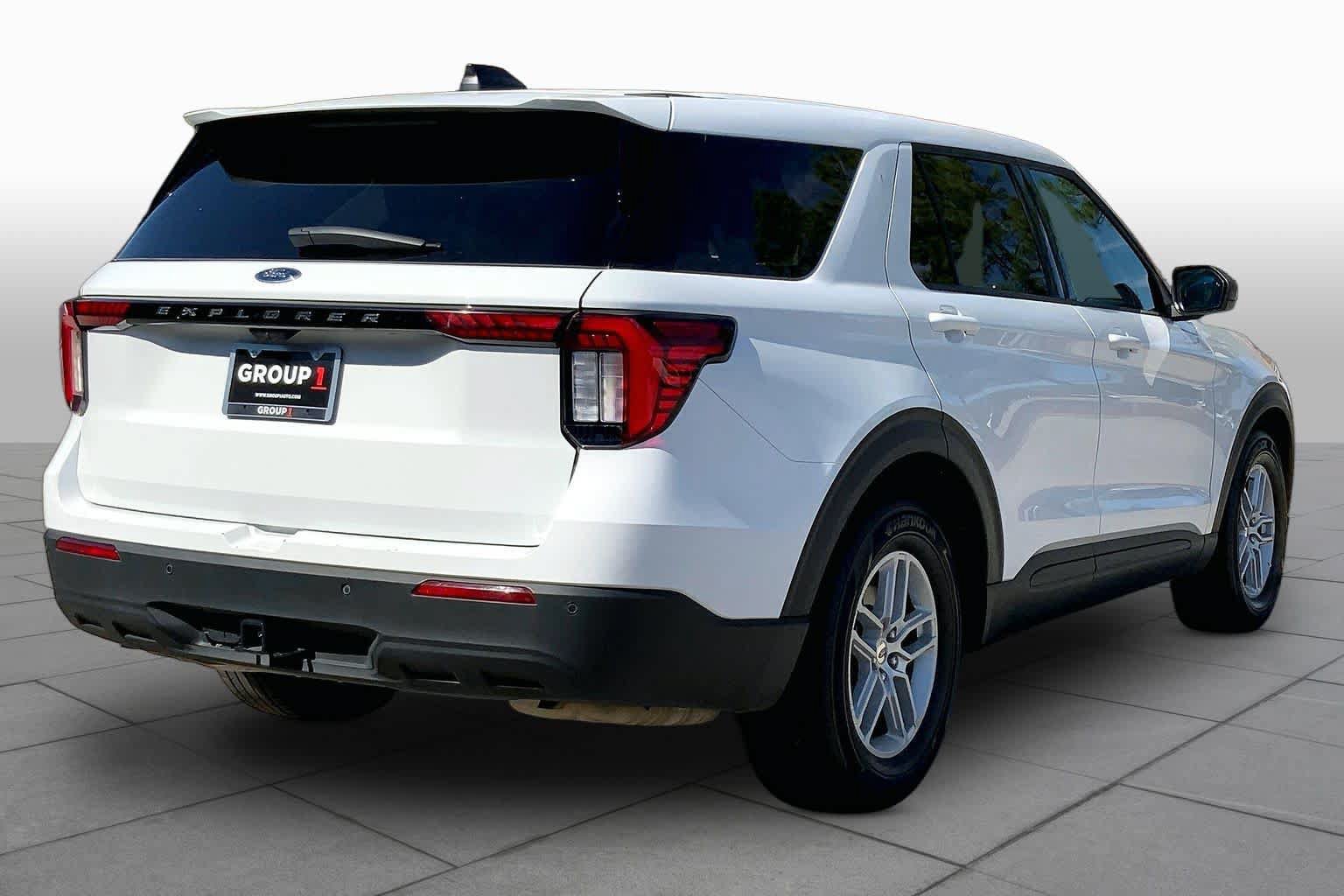 Used 2026 Ford Explorer Active RWD image 12