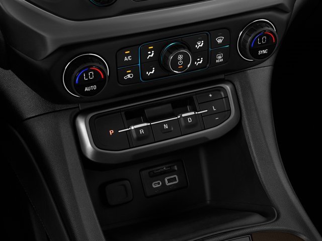 Used 2023 GMC Acadia AT4 w/ Technology Package image 9