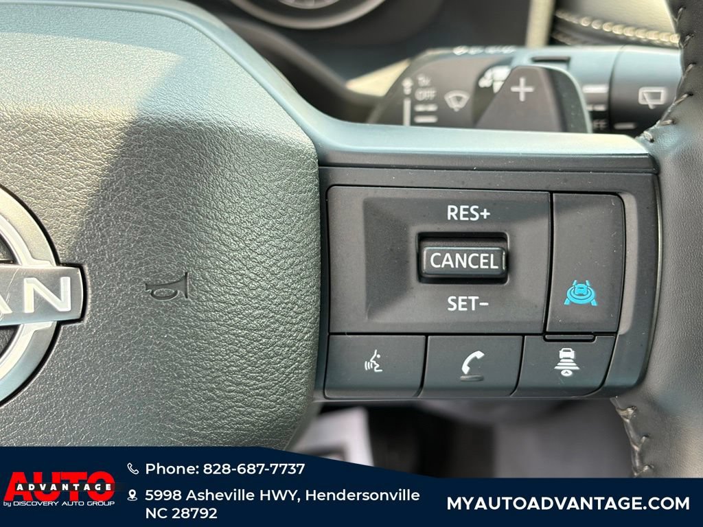 Used 2025 Nissan Rogue SV AWD/4WD image 19